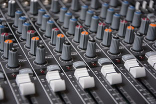 探索声音像人声般的耳机品牌—真实体验与深度解析