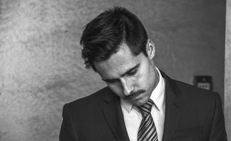 男士西服B字母品牌解析