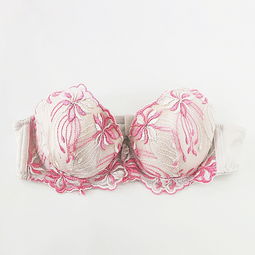 内衣品牌显胸形，塑造女性魅力的秘密武器