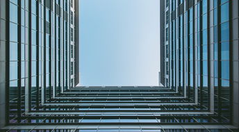 天辉建门禁品牌背景
