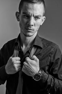 男士宽松西服爆款品牌大解析