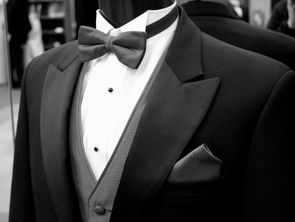 男西服订做品牌解析，从定制到品质，打造专属男士魅力