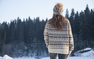 探索汉服的时尚之旅，初中女生的汉服品牌体验