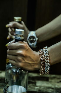 探索真黄金手链的魅力——女性时尚新宠