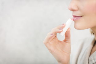 打造完美唇妆的秘密武器——品牌唇彩刷专用口红