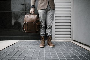 34岁男人西服品牌介绍，品味之选与时尚风范的融合