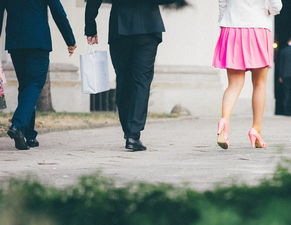 宽松女西服品牌推荐，时尚与舒适的完美结合