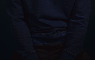 藏蓝色中老年男西服品牌，品味之选与时尚传承