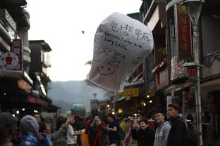 雅加达街头巷尾的中国小吃品牌风采