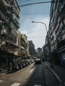 武汉本土奶茶品牌蓝色崛起之路，从街头巷尾到市场领军者的蜕变